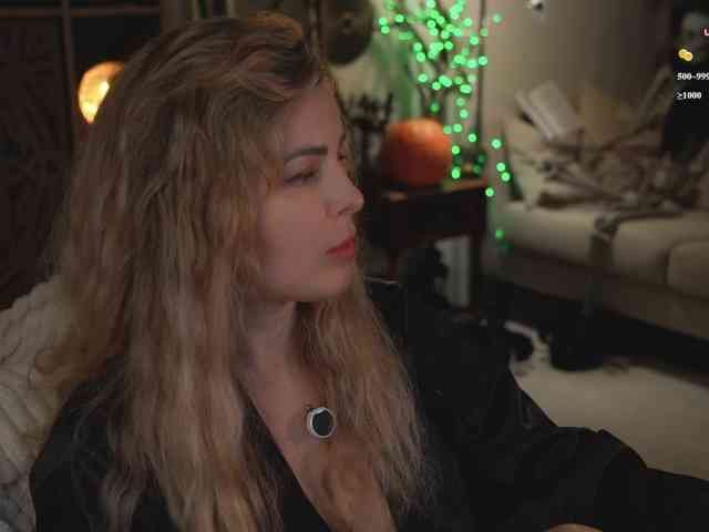 -queen-maria- cam profile