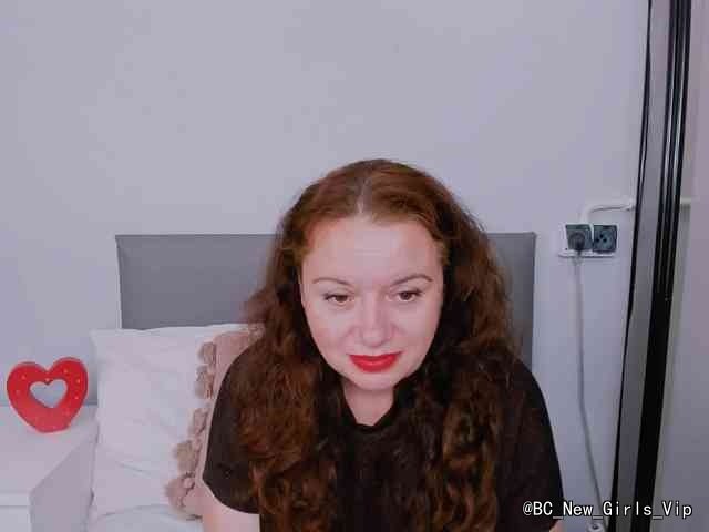 ElisabethAmore live
