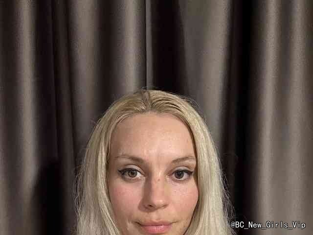 GillianChe cam profile