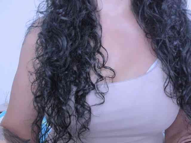latinvalery cam profile