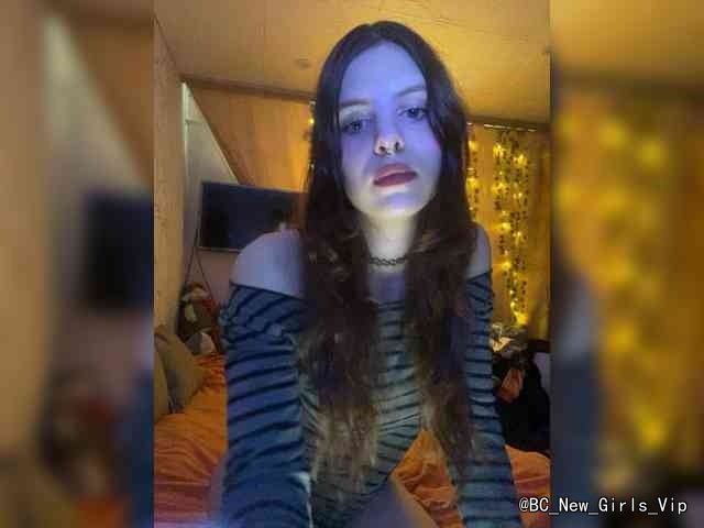 LinChikaaa cam profile