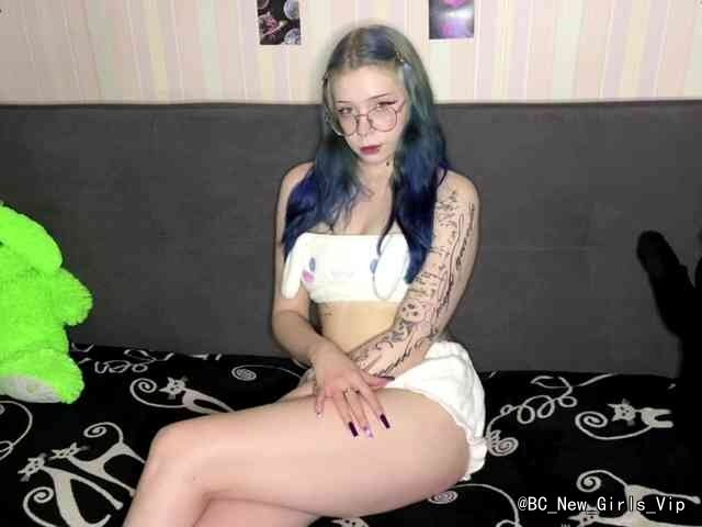 LisaCuty cam profile