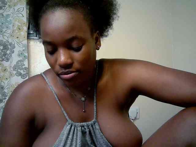 lunakisses cam profile
