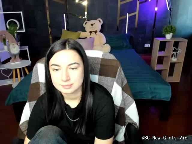 mila-vael cam profile