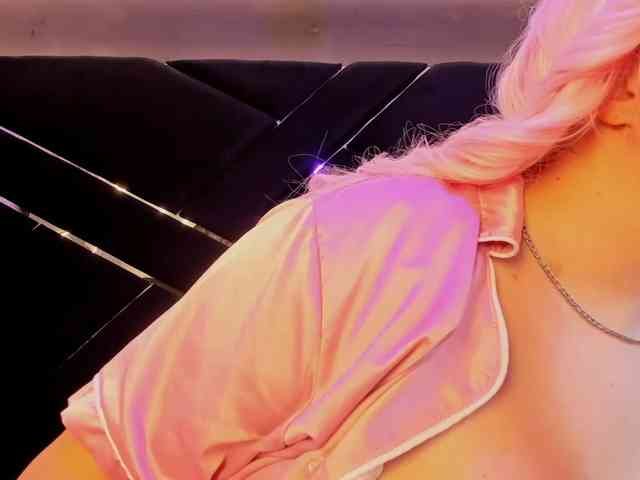 victoriarossy cam profile