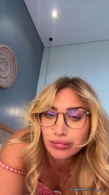 auri_angel cam profile