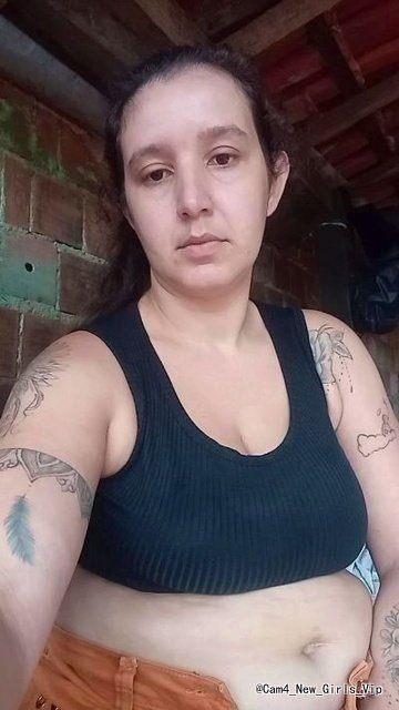 Leonina_lara cam profile