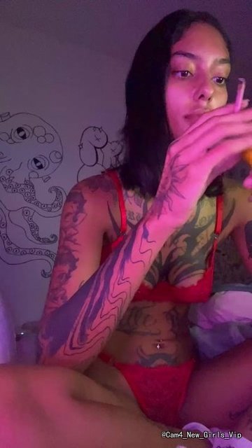 Megankalifox cam profile