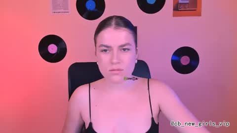 emma_dark_ cam profile