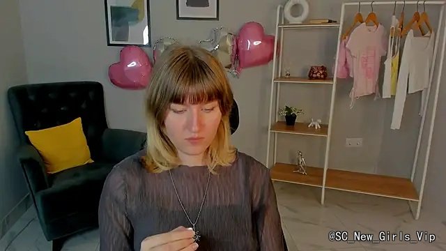 Ashley_Little live