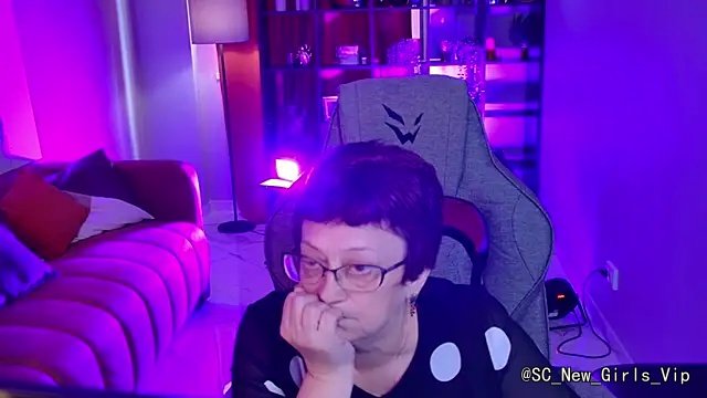 IsoldeMirevain live stream
